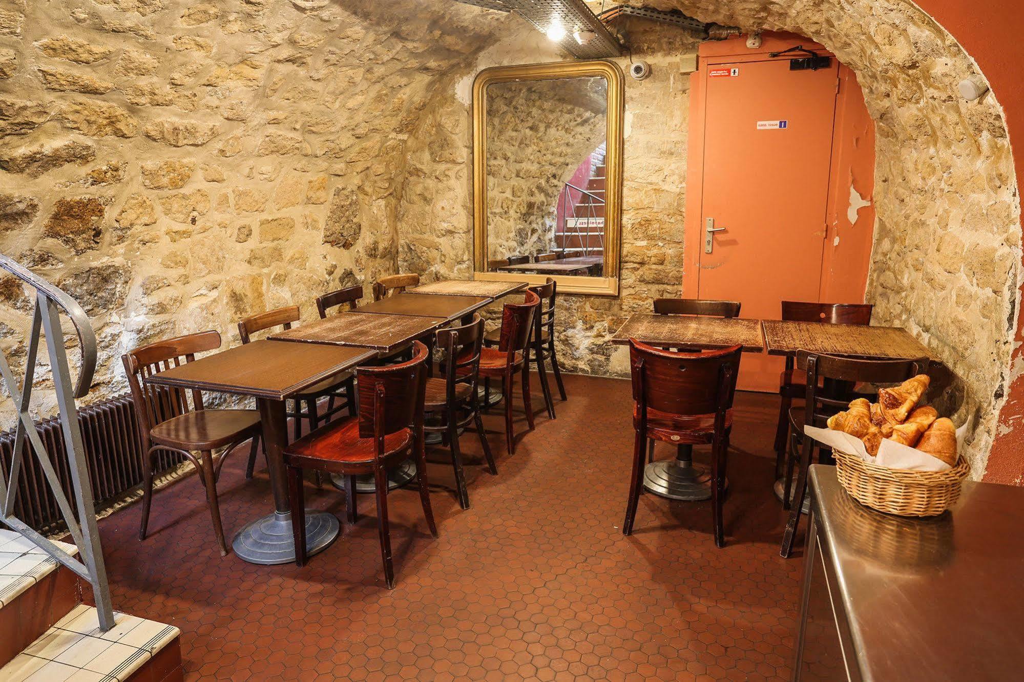 Young And Happy Latin Quarter By Hiphophostels Παρίσι Εξωτερικό φωτογραφία